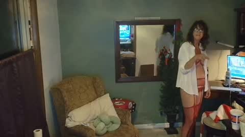 hidden_gold_milf online show from 11/30/25, 07:34