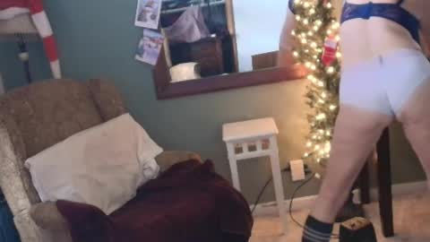 hidden_gold_milf online show from 12/03/25, 07:34