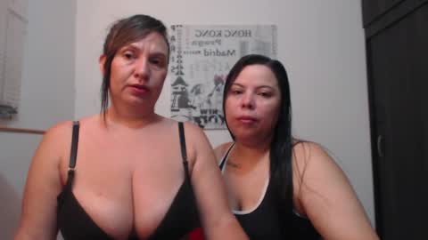 Snapshot of hidden_tinna chatting on 05/02/26, 10:20 Tinna online show from 05/02/26, 10:20