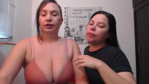 Snapshot of hidden_tinna chatting on 07/13/26, 11:46 Tinna online show from 07/13/26, 11:46