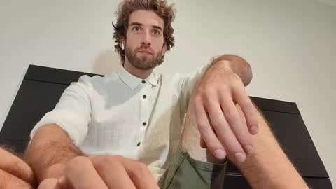 Snapshot of hiddengaze chatting on 02/17/26, 06:21 HiddenGaze online show from 02/17/26, 06:21