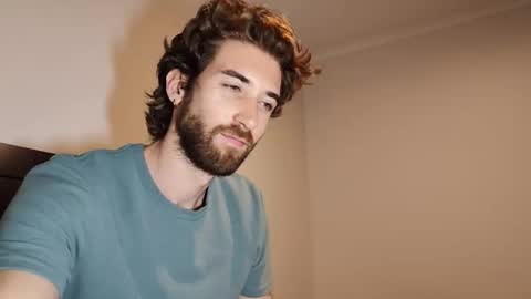 Snapshot of hiddengaze chatting on 02/28/26, 11:55 HiddenGaze online show from 02/28/26, 11:55