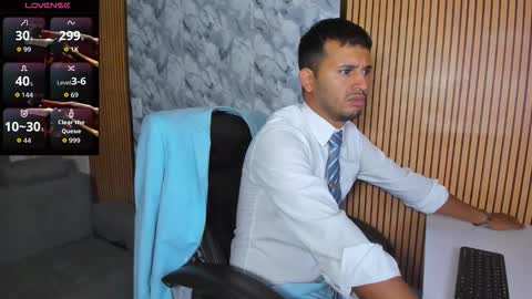 George online show from 11/21/25, 10:58