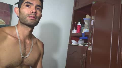 Snapshot of hideonbush051 chatting on 02/27/26, 02:50 hideonbush online show from 02/27/26, 02:50