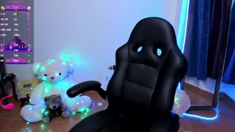 Diana online show from 02/08/25, 01:32