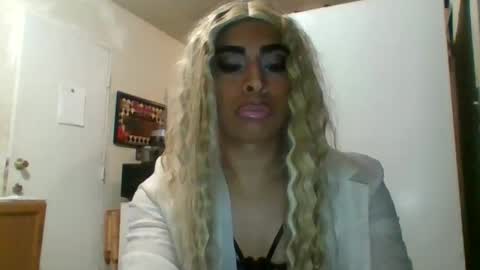 Snapshot of hihheelstranny chatting on 11/16/25, 09:04 hihheelstranny online show from 11/16/25, 09:04