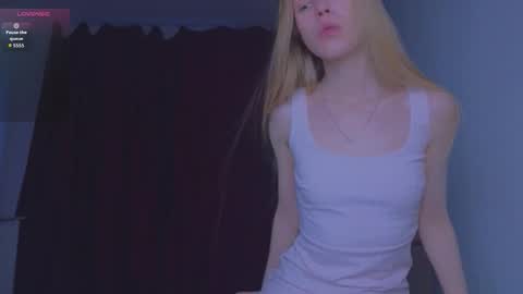 Chloe online show from 10/22/25, 05:30