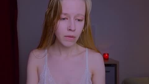 Chloe online show from 11/17/25, 12:16