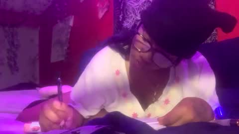 hiimz3 online show from 09/25/25, 08:56