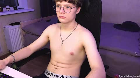 Snapshot of hikaru_heart chatting on 02/25/25, 08:09 Hikaru online show from 02/25/25, 08:09