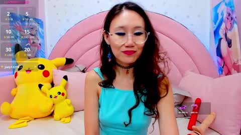 Snapshot of hikori_ chatting on 02/11/25, 01:52 Hikori online show from 02/11/25, 01:52