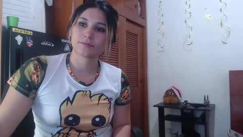 Snapshot of hilari18 chatting on 12/05/24, 05:17 hilaril18 online show from 12/05/24, 05:17