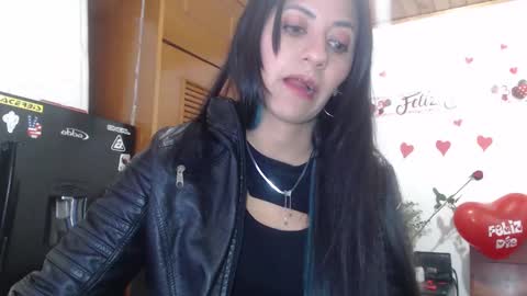 Snapshot of hilari18 chatting on 02/15/25, 02:15 hilaril18 online show from 02/15/25, 02:15