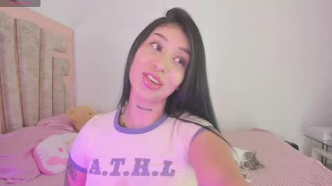 Snapshot of hilary_jones_22 chatting on 06/05/26, 10:59 LUNA new account FOLLOW ME online show from 06/05/26, 10:59