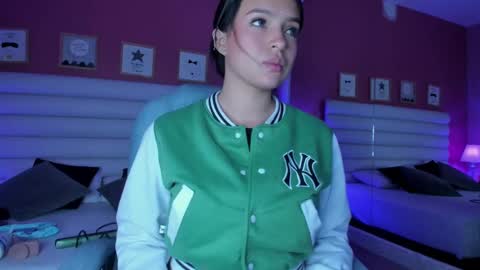 Snapshot of hilary_tailor chatting on 09/10/25, 11:10 hilary_tailor online show from 09/10/25, 11:10