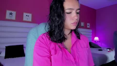 Snapshot of hilary_tailor chatting on 09/27/25, 11:48 hilary_tailor online show from 09/27/25, 11:48