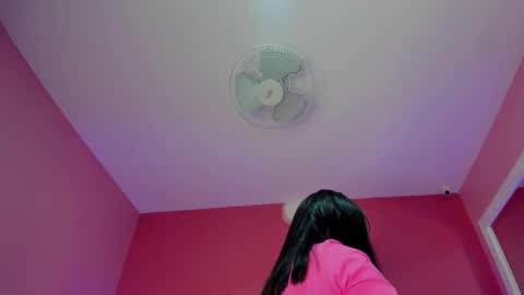 hilary_tailor online show from 12/18/25, 11:16