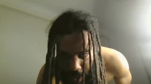 Snapshot of hilifes1 chatting on 02/20/26, 06:37 Dominicanwildboy online show from 02/20/26, 06:37