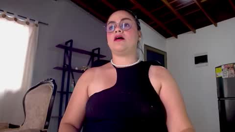 Snapshot of hillary_12 chatting on 09/12/25, 07:36 Miranda online show from 09/12/25, 07:36