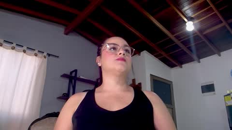 Snapshot of hillary_12 chatting on 11/17/25, 12:55 Miranda online show from 11/17/25, 12:55