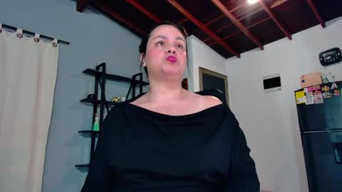 Snapshot of hillary_12 chatting on 03/28/26, 12:43 Miranda online show from 03/28/26, 12:43