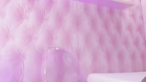 Snapshot of hillary_banks__ chatting on 03/04/25, 03:44 Hillary online show from 03/04/25, 03:44