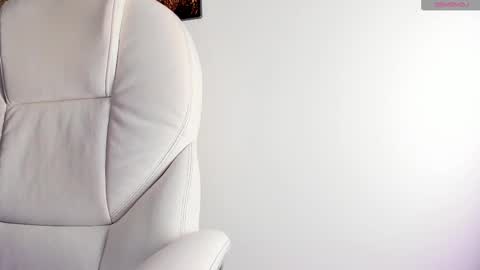 Hillary online show from 09/16/25, 11:44