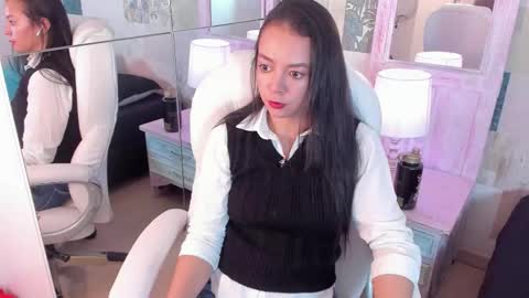 Hillary online show from 11/03/25, 02:46