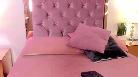 Hillary online show from 11/26/25, 03:29