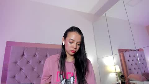 Hillary online show from 11/27/25, 03:08