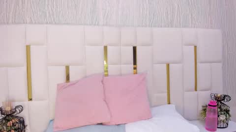 Hillary online show from 11/25/25, 11:21