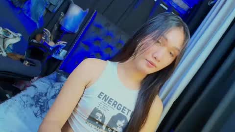 Snapshot of himarika chatting on 01/28/25, 07:53 yuricah online show from 01/28/25, 07:53