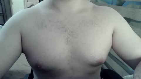 Snapshot of himbo_fox chatting on 06/13/26, 02:31 Himbo fox online show from 06/13/26, 02:31
