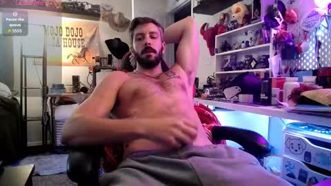 Snapshot of himbojake chatting on 11/11/25, 02:33 Jake Apton online show from 11/11/25, 02:33