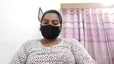 himuhimu22 online show from 12/05/25, 05:31