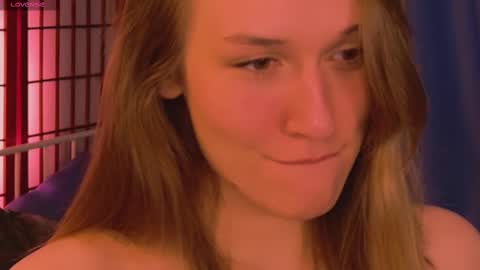 Hina online show from 01/11/25, 09:57