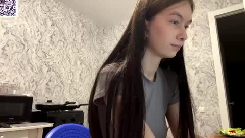 Hina online show from 05/12/26, 09:23