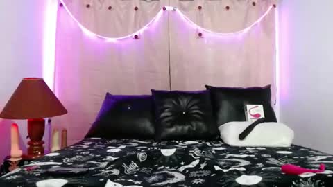 Snapshot of hinasha chatting on 02/11/25, 10:07 Angel online show from 02/11/25, 10:07