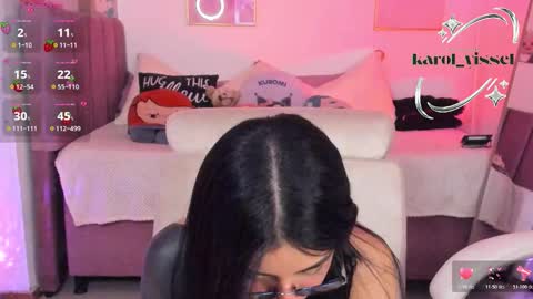 Snapshot of hinataweed01 chatting on 11/12/25, 01:28 Karol Independent Model online show from 11/12/25, 01:28