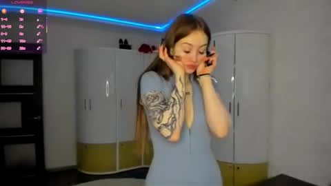 Leya Day Mary Night   PvT Open online show from 02/15/26, 08:24