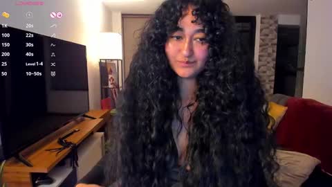 Snapshot of hipatiaandhephaestus chatting on 01/28/25, 08:36 Next stream saturday night online show from 01/28/25, 08:36