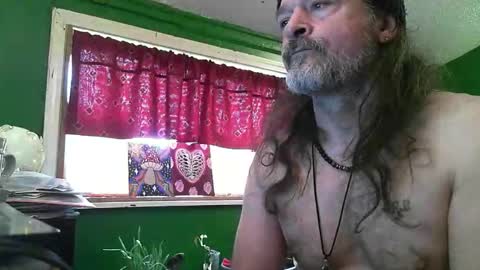 hippiedad333 online show from 04/25/26, 01:36