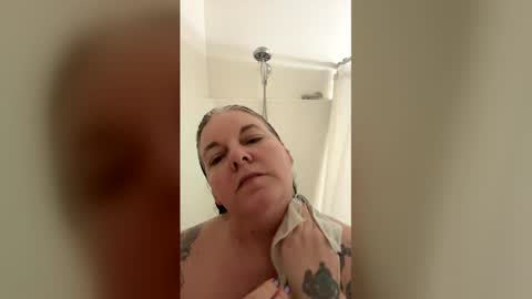 hippysnewhere online show from 04/26/26, 09:56