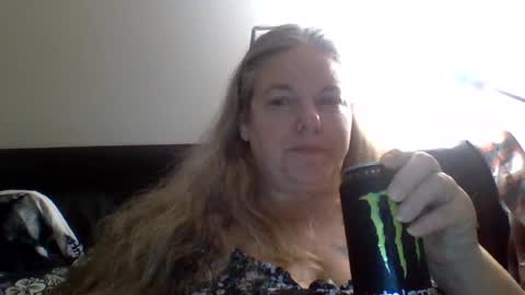 Snapshot of hippysnewhere chatting on 07/21/26, 08:38 hippysnewhere online show from 07/21/26, 08:38