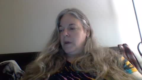 Snapshot of hippysnewhere chatting on 07/25/26, 09:51 hippysnewhere online show from 07/25/26, 09:51