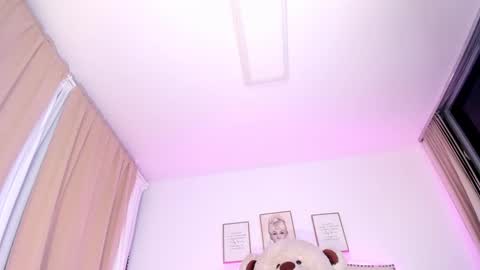 Snapshot of hiroshi_kii chatting on 09/18/25, 04:36 Hiroshi kii online show from 09/18/25, 04:36