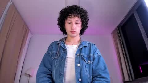 Snapshot of hiroshi_kii chatting on 09/24/25, 03:54 Hiroshi kii online show from 09/24/25, 03:54