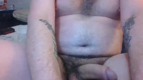 Snapshot of hislargness12 chatting on 02/08/25, 07:59 Jay online show from 02/08/25, 07:59