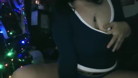 Snapshot of hisnotyours chatting on 12/20/25, 02:57 Grace online show from 12/20/25, 02:57
