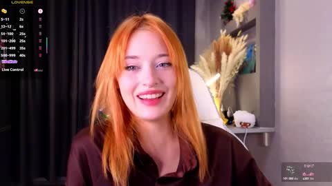 Snapshot of hisoka__akerley chatting on 10/17/25, 05:15 Ella online show from 10/17/25, 05:15